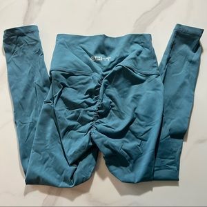 Echt blue scrunch butt leggings
